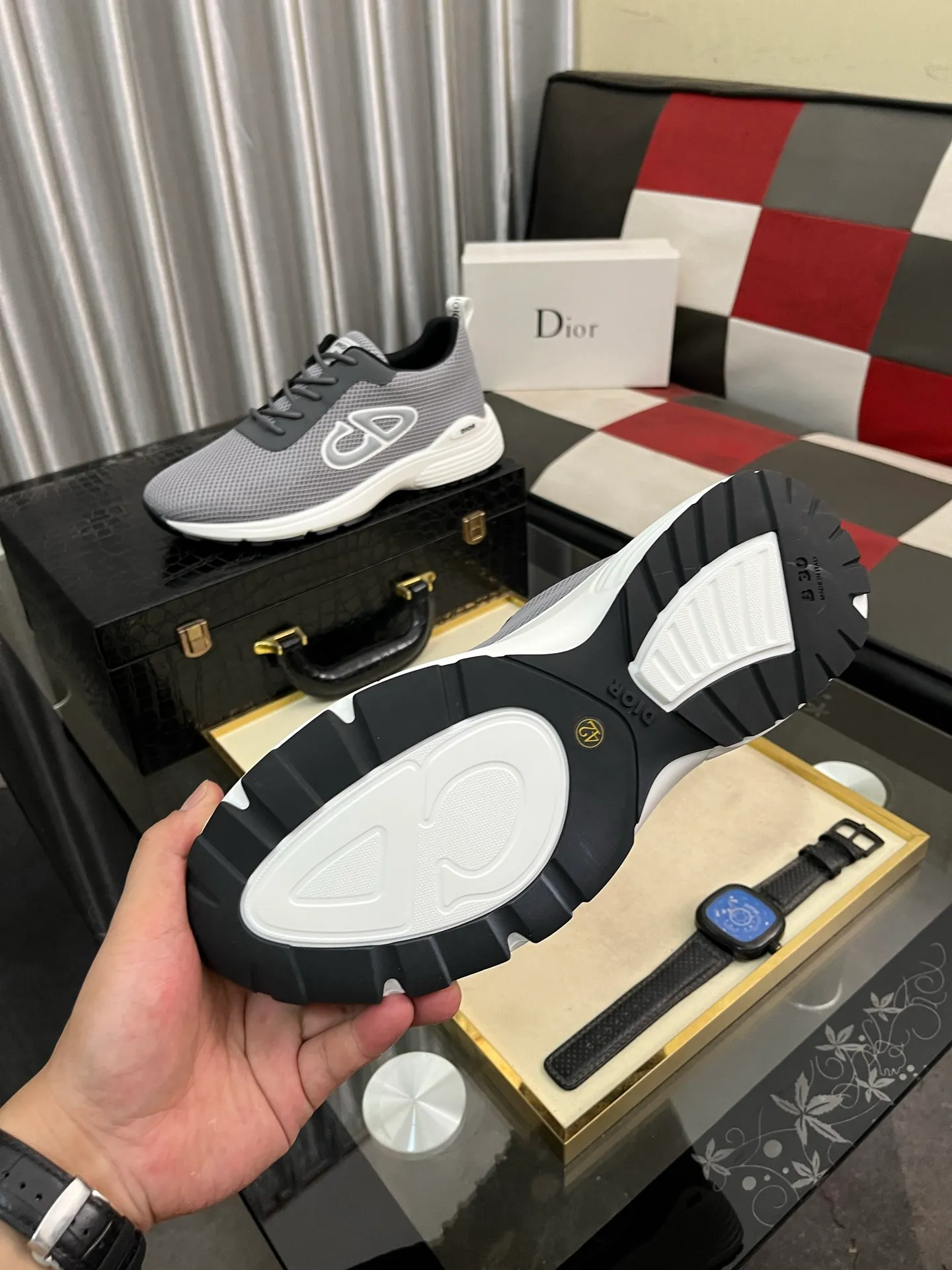 Men's Men's Shoes 💰440⌚️⌚️[Dior] Dior's new casual men's shoes are launched in Hong Kong counters. Official website 1:1 production. Original Italian materials. Designed by European and American masters. Perfect shape to create counter quality. Solid color rubber wear-resistant outsole and classic dazzling head! Super versatile and very comfortable. High-end without losing taste, fashionable and novel! ! Absolute focus! Code number: 38-444️⃣Colors available